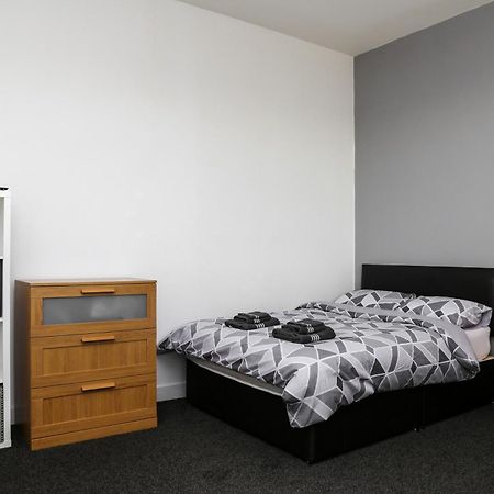Apartamento Luxurious & Lavish Salford Quays Free Parking Mánchester Exterior foto