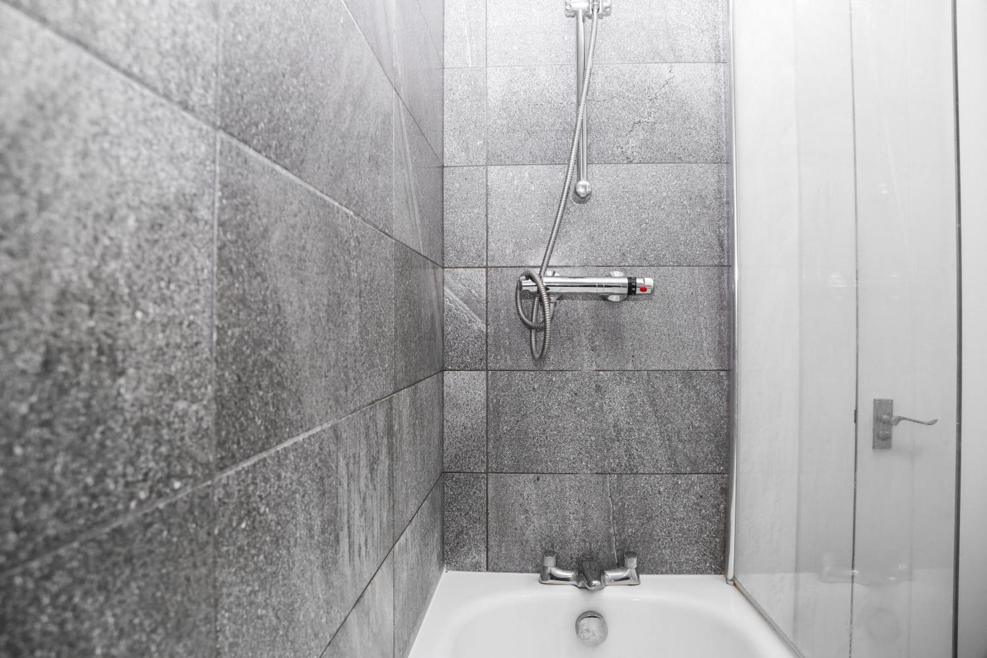 Apartamento Luxurious & Lavish Salford Quays Free Parking Mánchester Exterior foto